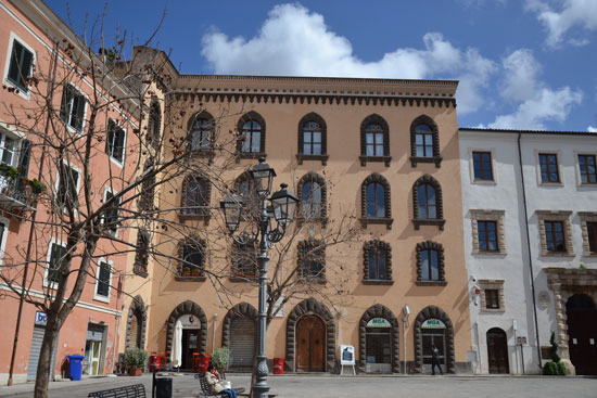 Palazzo Tola